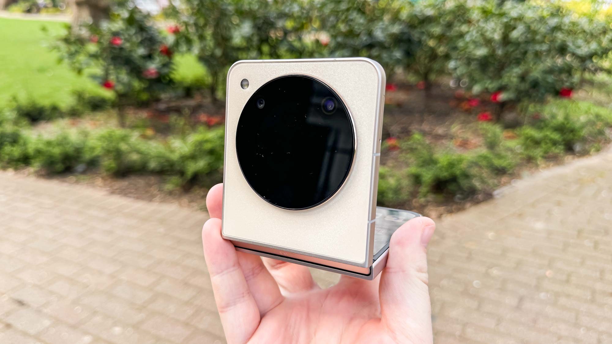 Nubia Flip 5G